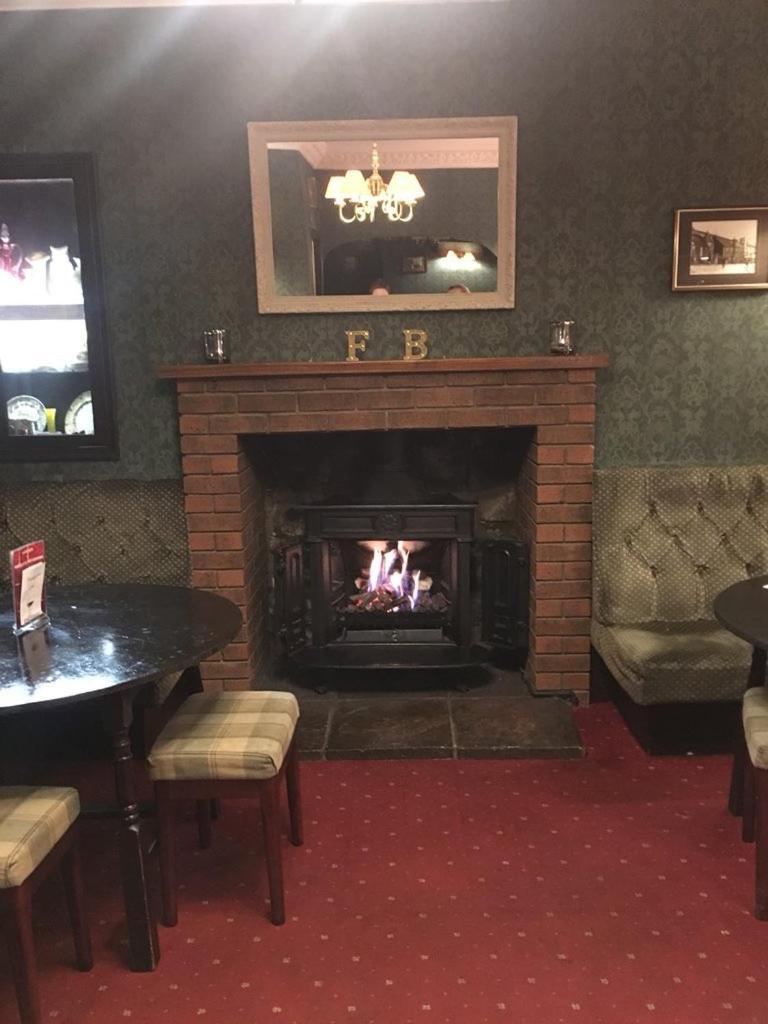 Ferrybridge Hotel Ντανφέρμλιν Εξωτερικό φωτογραφία